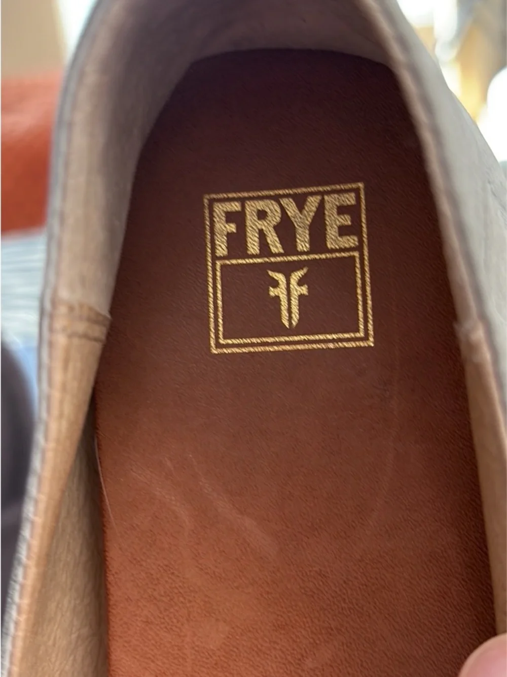 Sought-after Frye Melanie slip-on style- Sz 9 - Picture 2 of 7
